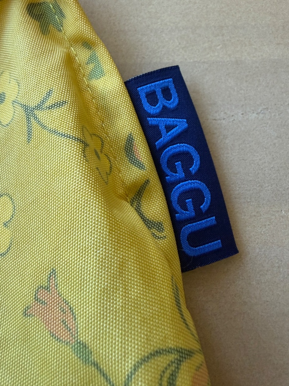 BAGGU Large Flat Pouch Wildwood Mix Yellow Floral Print NWOT - Picture 6 of 8